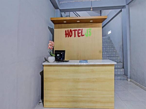 OYO 91210 Hotel J3