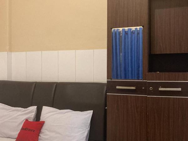 RedDoorz Syariah At Hotel Meurah Mulia