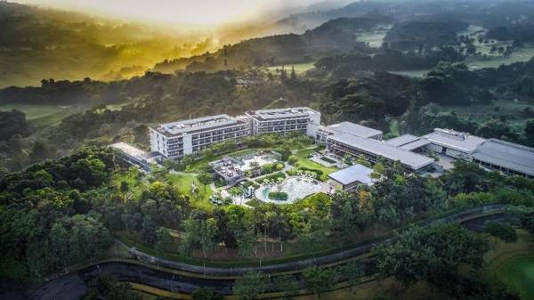 Royal Tulip Gunung Geulis Resort and Golf