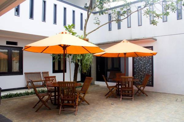 Cozzy Kostel Islamic Sharia Principles