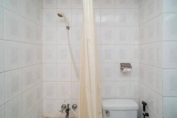 RedDoorz Plus near Pasar Anyar Bogor