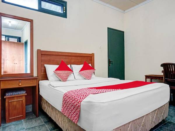 OYO 90596 Hotel Griya Astoeti