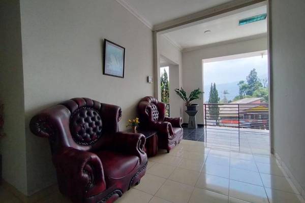 Hotel Arwana Safari puncak RedPartner