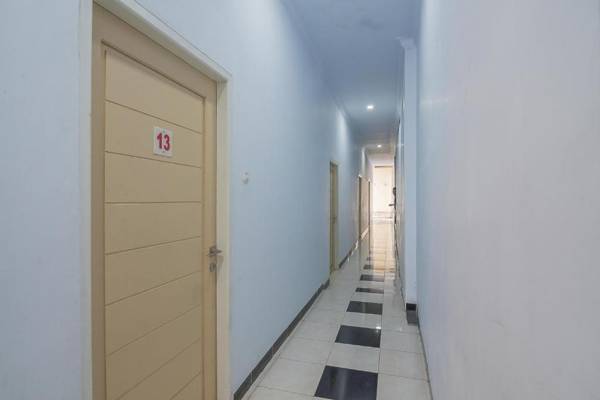 RedDoorz Syariah near Ramayana Mall Tarakan