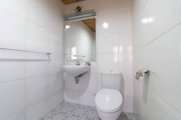 Tuk Tuk Timbul Bungalows