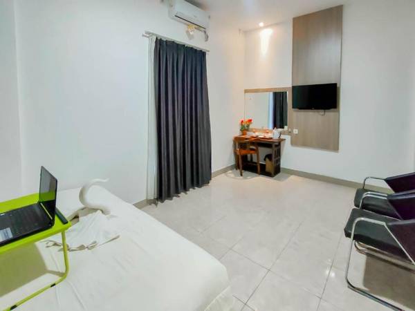 Urbanview Hotel Bagoes Sintang