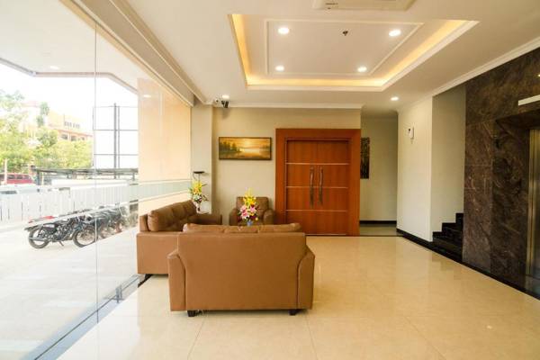 Capital O 1432 Blitz Hotel