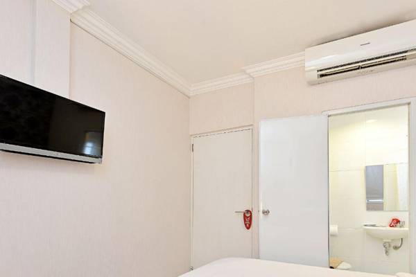 ZEN Rooms Basic Tangerang Aeropolis