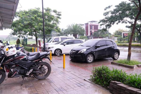 RedDoorz @ Garden Boulevard Citra Raya Tangerang