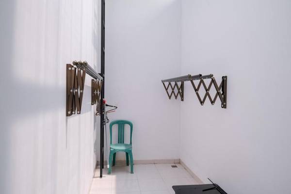 KoolKost Syariah near Jalan Veteran Raya