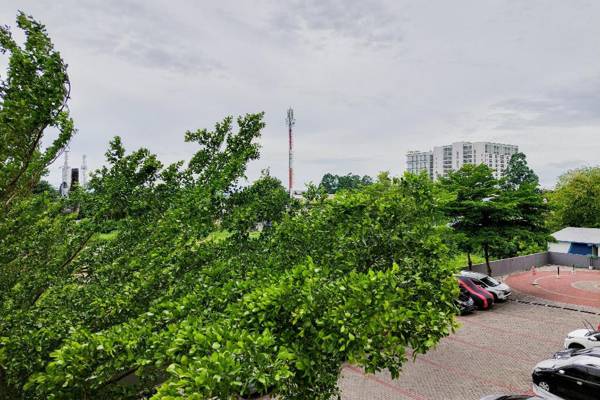 Cozy and Tidy Studio at 19 Avenue By Travelio