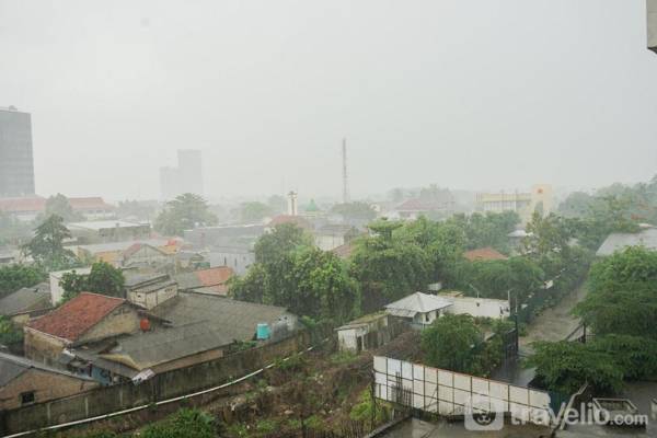 Warm & Cozy Studio Bintaro Icon Apt By Travelio