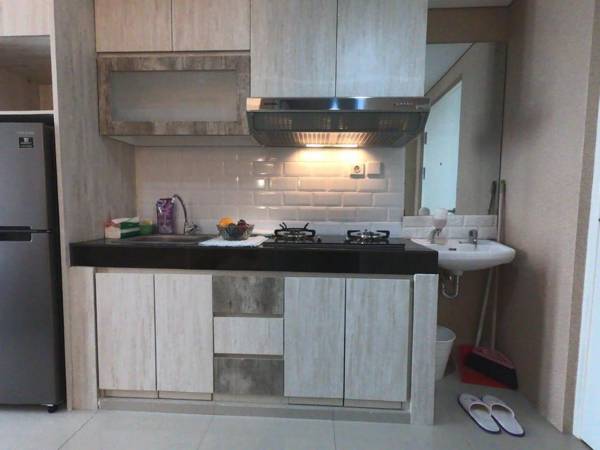 APARTMENT BREEZE BINTARO JAYA by Selvy