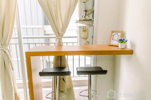 Cozy Living 2BR at Serpong Greenview By Travelio
