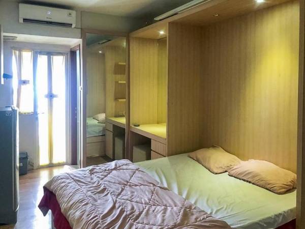 RedLiving Apartemen Green Lake View Ciputat CRI Room Tower E