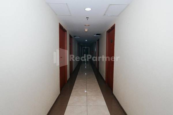 RedLiving Apartemen Green Lake View Ciputat Syafa Property Tower E