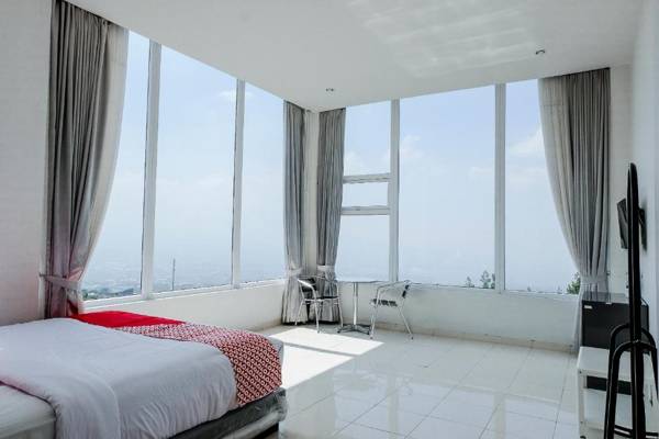 OYO 1194 Villa Bukit Panderman Residence