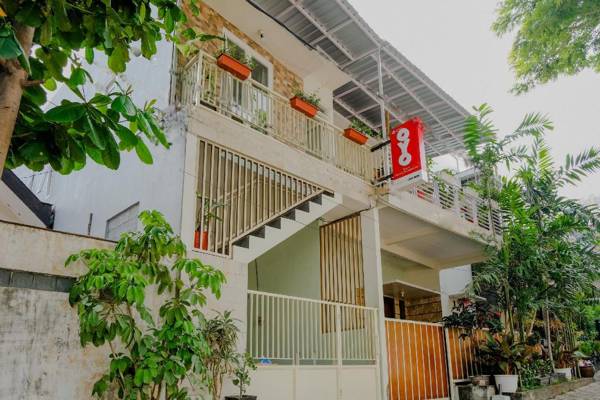 OYO 2376 Tiara Family Residence