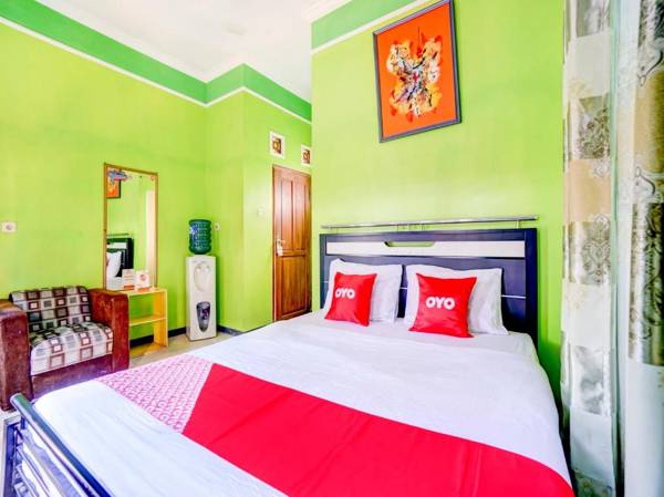 OYO 90284 Villa Biru