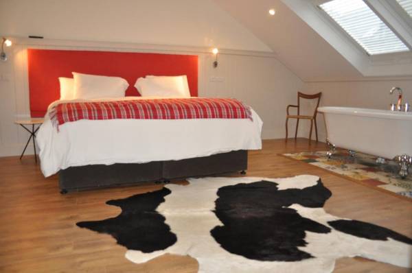 Quinlan & Cooke Boutique Townhouse and QCs Seafood Restaurant