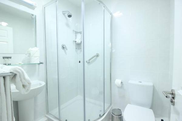 Tom Dick and Harriet's Accommodation