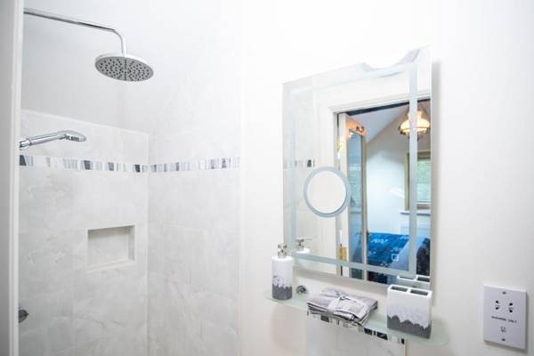 Ardnavaha House - Poolside Cottages