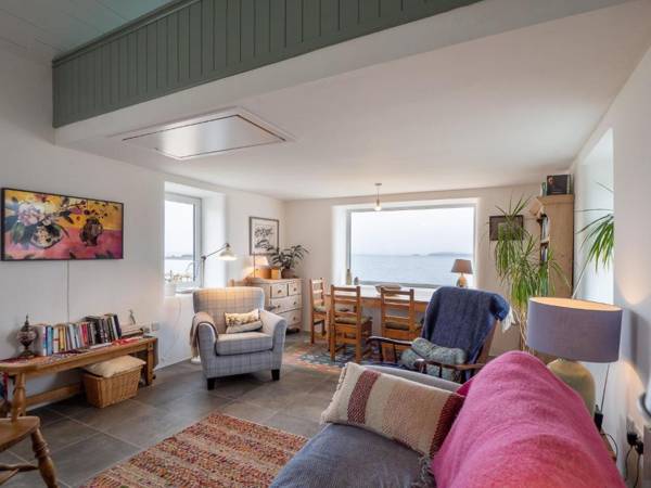 Shore Cottage Errislannan