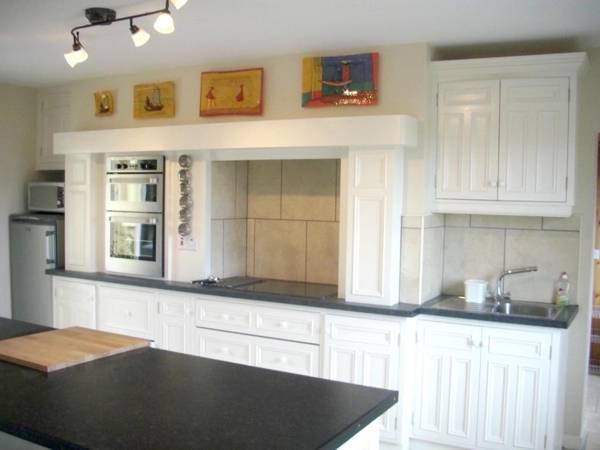 5 bedrooms house at Co Kerry 500 m away from the beach with sea view enclosed garden and wifi