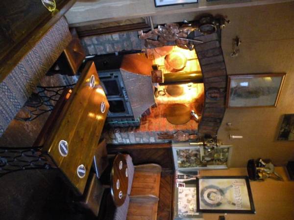 Buggle's Pub and Accommodation