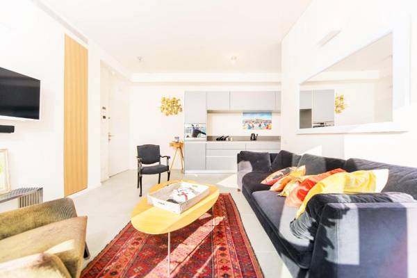 Stunning 1Bd w/ Balcony by Sea N' Rent