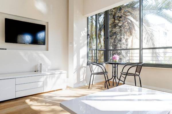 Power 2BR in Basel Area by HolyGuest