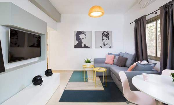 Modern 2 Bdr Spacious Apartment