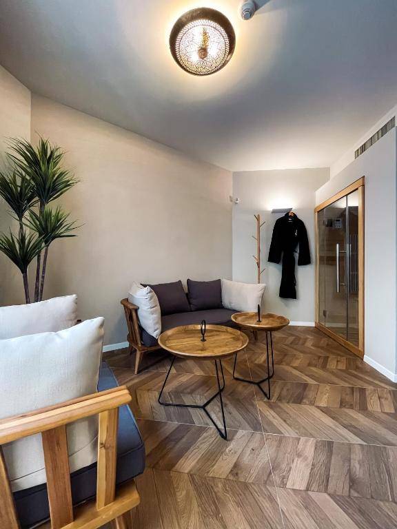 Share Suites Bat-Yam