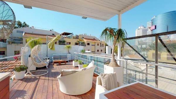 Designer House with Amazing Rooftop by HolyGuest