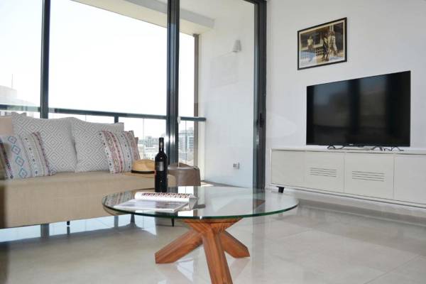 Brand New 2 Bdr Apartment Florentine #TL30