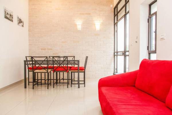 Nice 2BR near Gordon Beach by HolyGuest