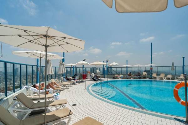 Sea View on The Beach W/ Balcony & Parking by Sea N' Rent