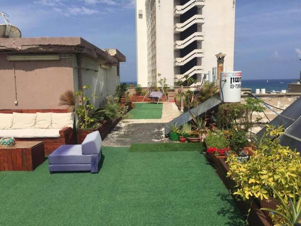 Two bedroom apartment 3 minutes from the beach