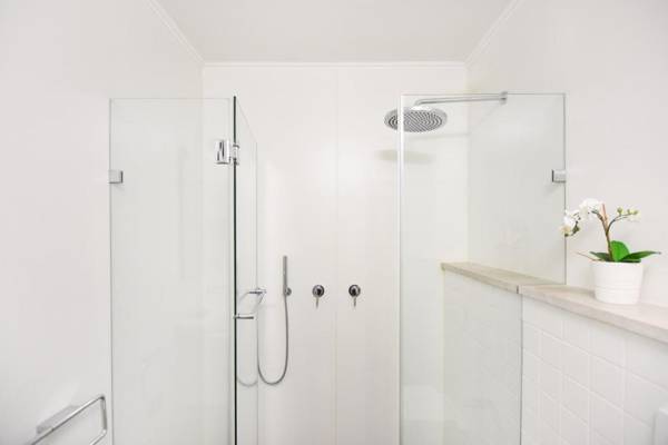 Cozy 3BR Boutique Penthouse in Neve Tsedek by HolyGuest