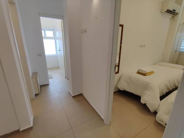 2BDR Holiday Home by Mezizim Beach and TLV Port!