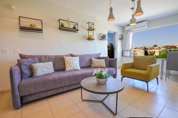 YalaRent Argaman 2BR & Balcony APT - Families only