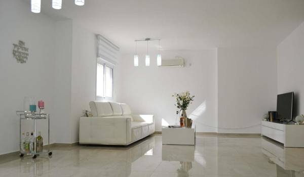Beautiful Modern 3 Bdr Apartment #E3