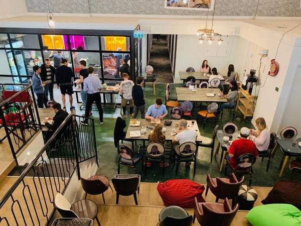 Cinema Hostel Jerusalem