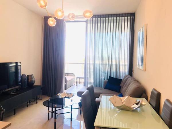 Stylish 1 bedroom in city center