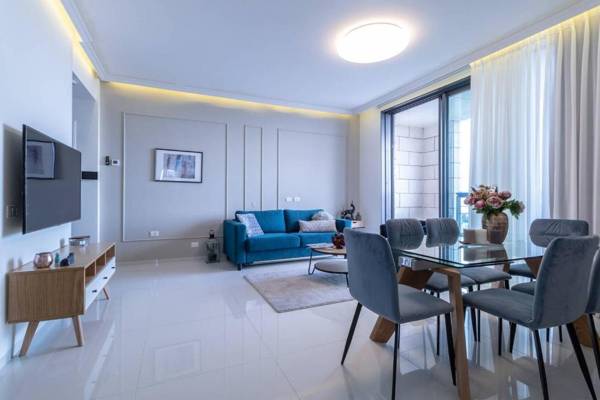 Magical 2BR/Parking with amazing view city center