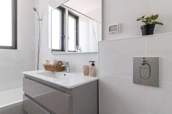 Magical 2BR/Parking with amazing view city center