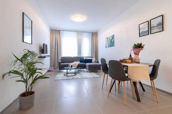 Luxurious 1bdr in city center