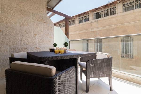 Amazing 2 Bedrooms/Gym/Parking in city center