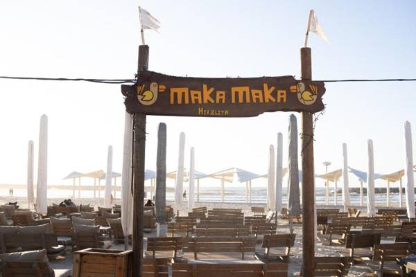 Sunny sea view studio