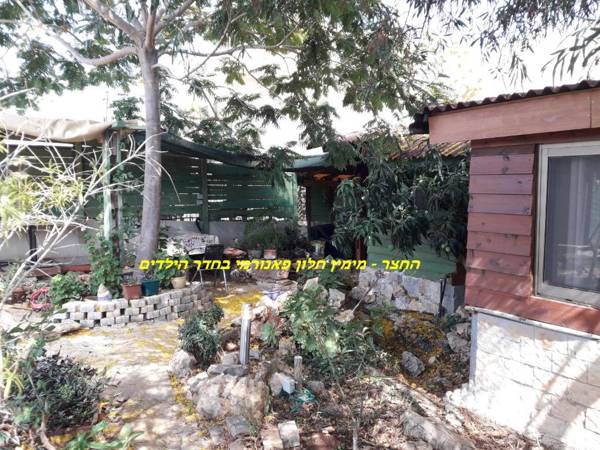 Country lodging in Manot